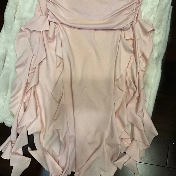 Pink ruched bodycon maxi dress - Picture 2 of 3